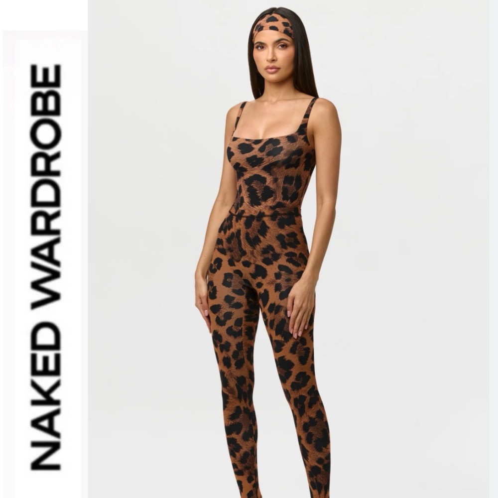 Naked Wardrobe 🤎🖤 Leopard 🐆 print racer back jumpsuit